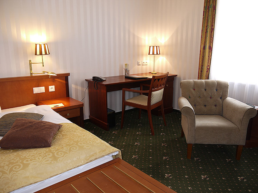 Landhotel Schwarzer Adler Suelzetal Pokoj fotografie